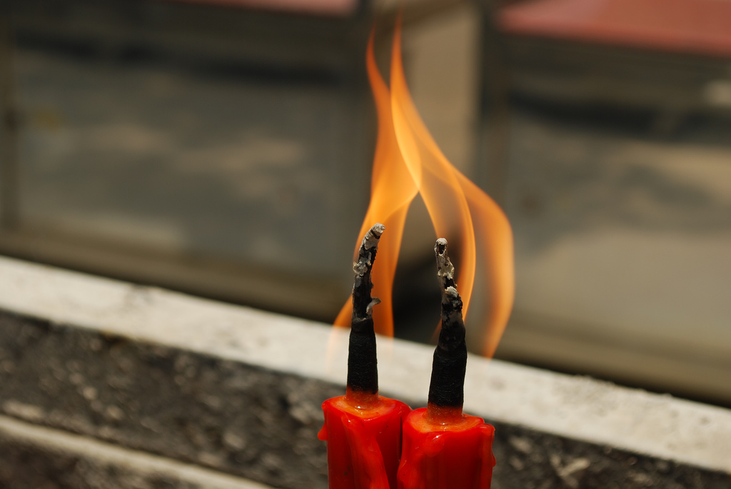 Dancing flames at Po Lin Monastery, Lantau Island, Hong Kong, by kartografia https://www.flickr.com/photos/kartografia/2930512768/